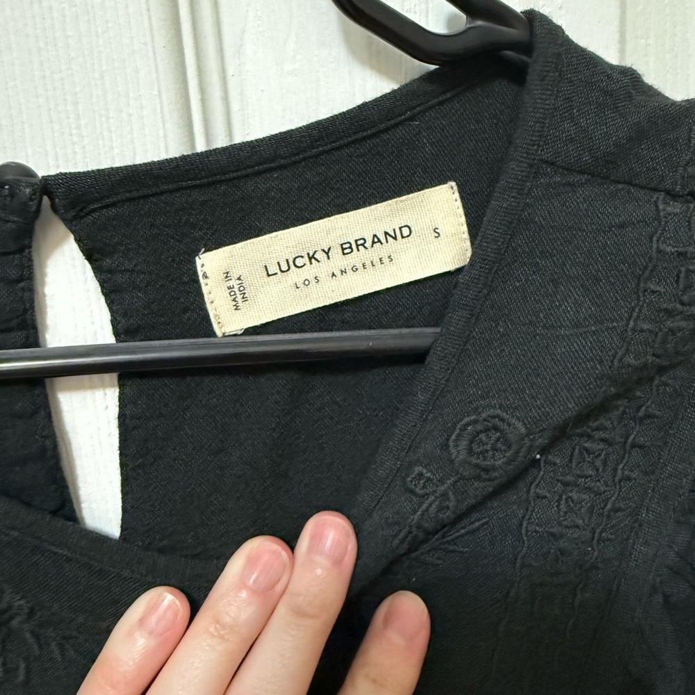 Lucky Brand embroidered flowy summer top - Picture 4 of 5